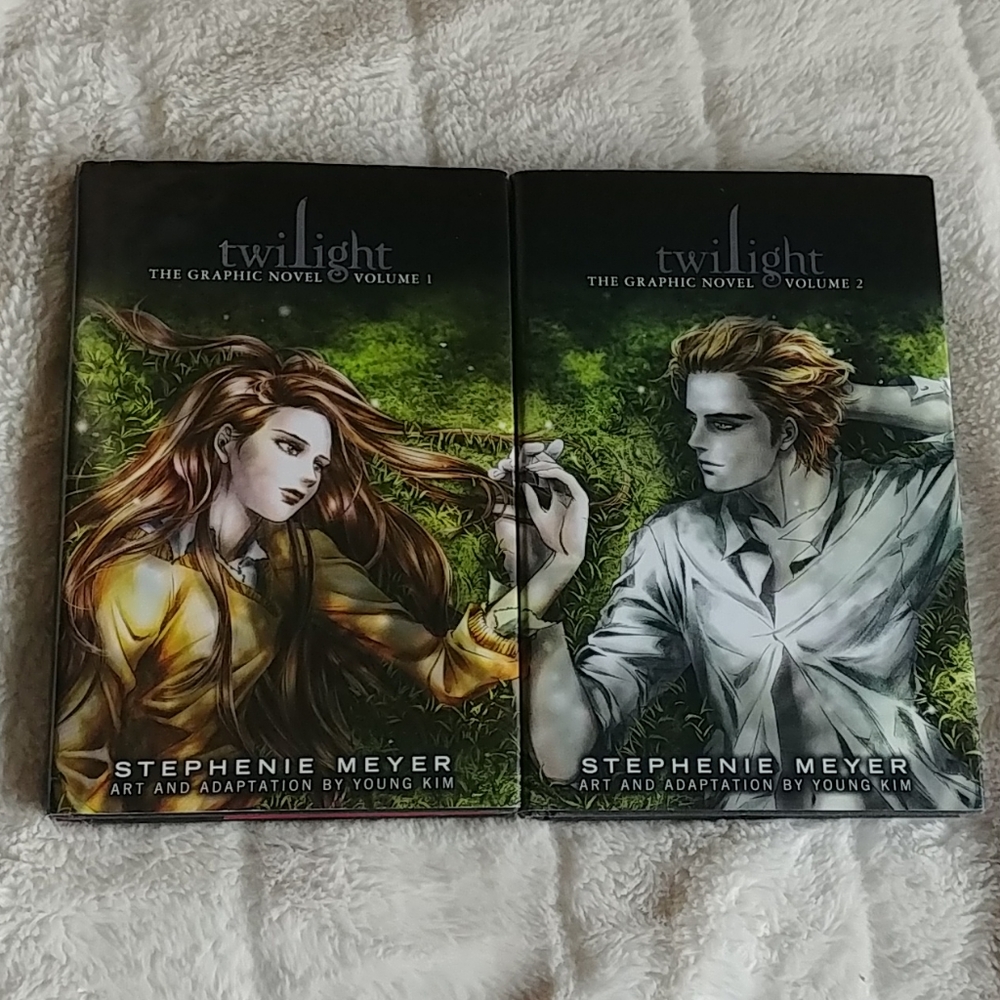 Twilight The Graphic Novel Volume 1 & 2